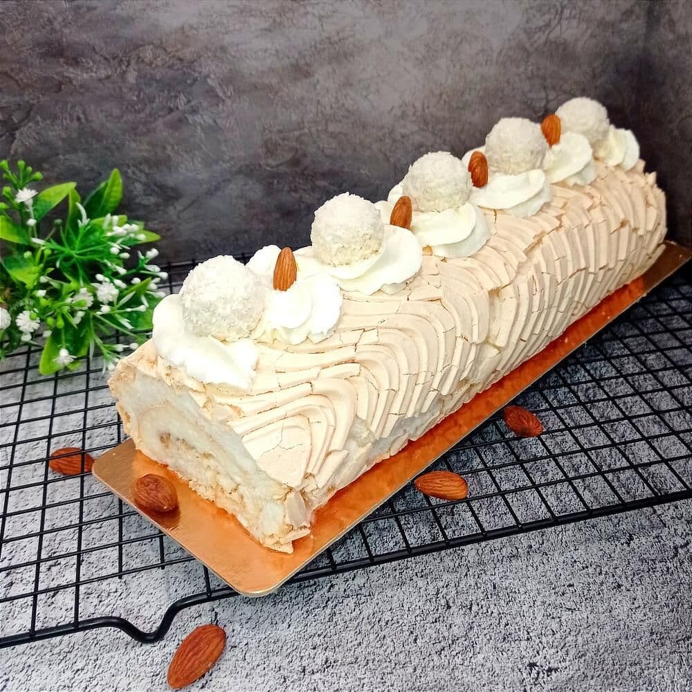 Меренговый рулет "Рафаэлло"